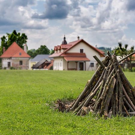 Villa Lypche Bešeňová Esterno foto