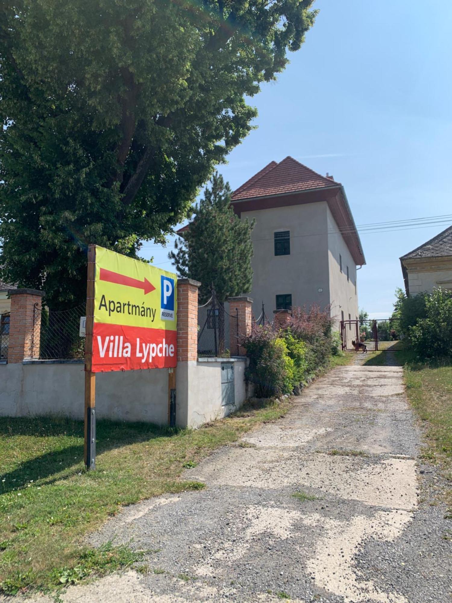 Villa Lypche Bešeňová Esterno foto