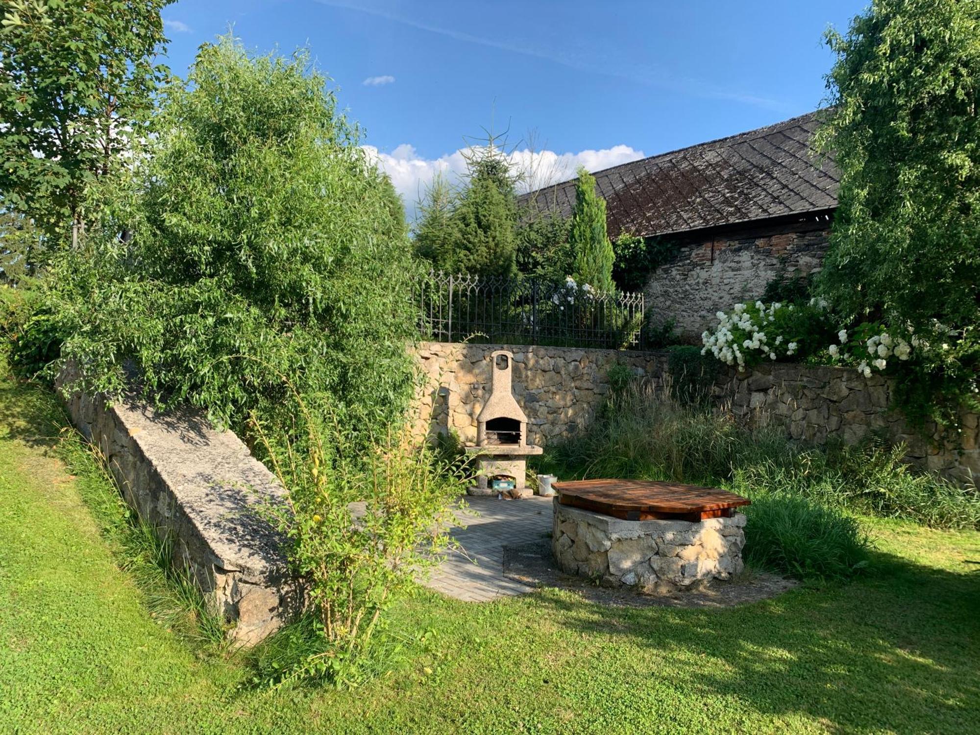 Villa Lypche Bešeňová Esterno foto