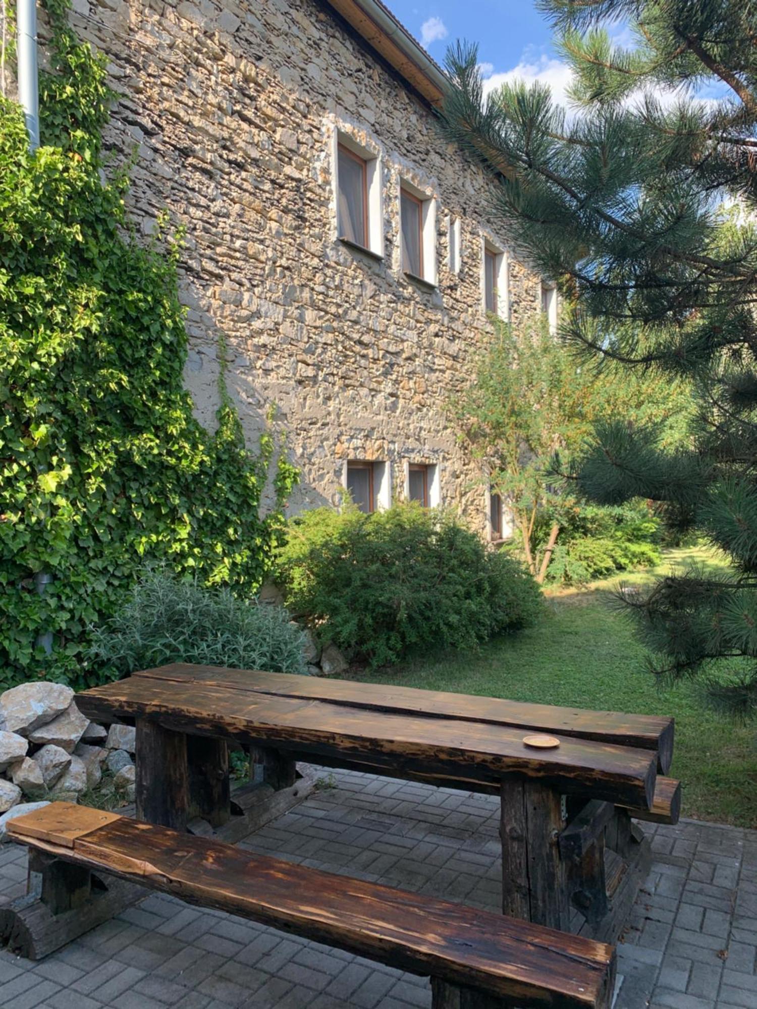 Villa Lypche Bešeňová Esterno foto