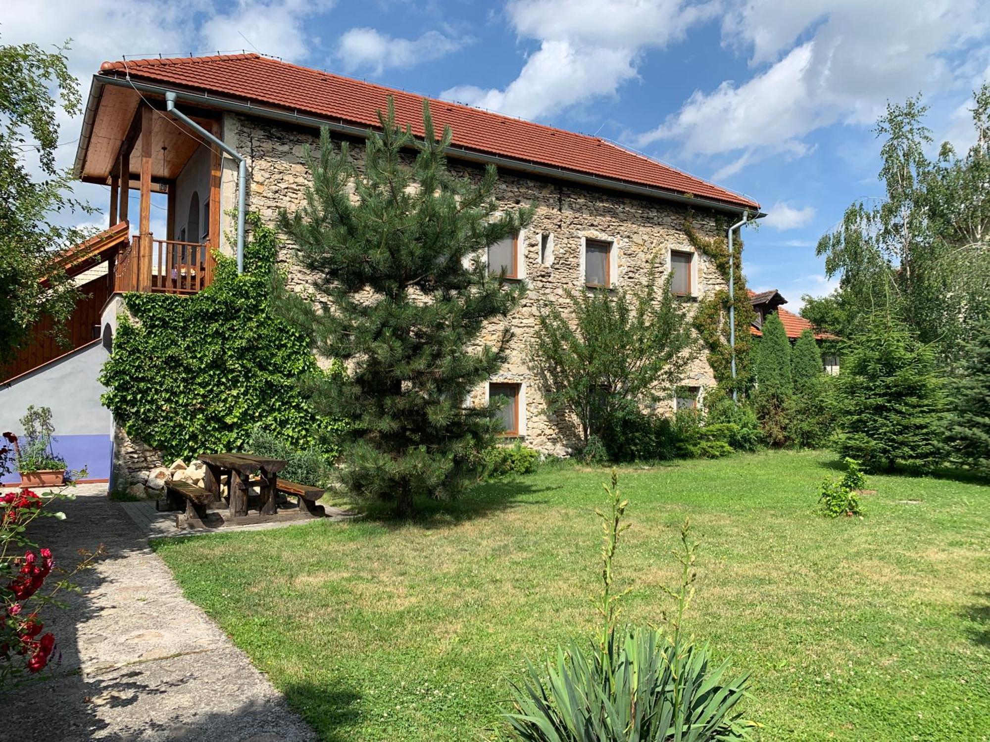 Villa Lypche Bešeňová Esterno foto