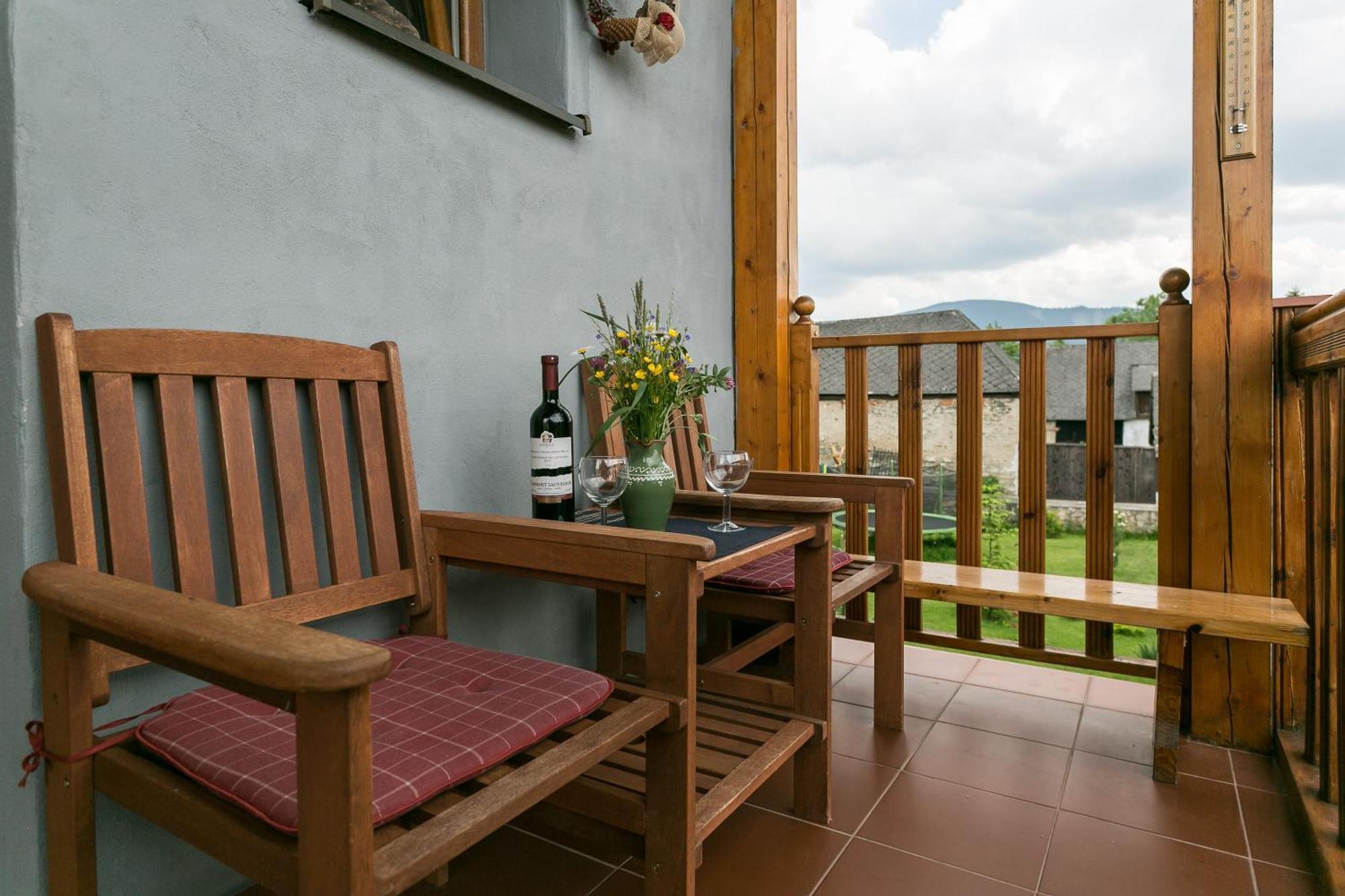 Villa Lypche Bešeňová Esterno foto