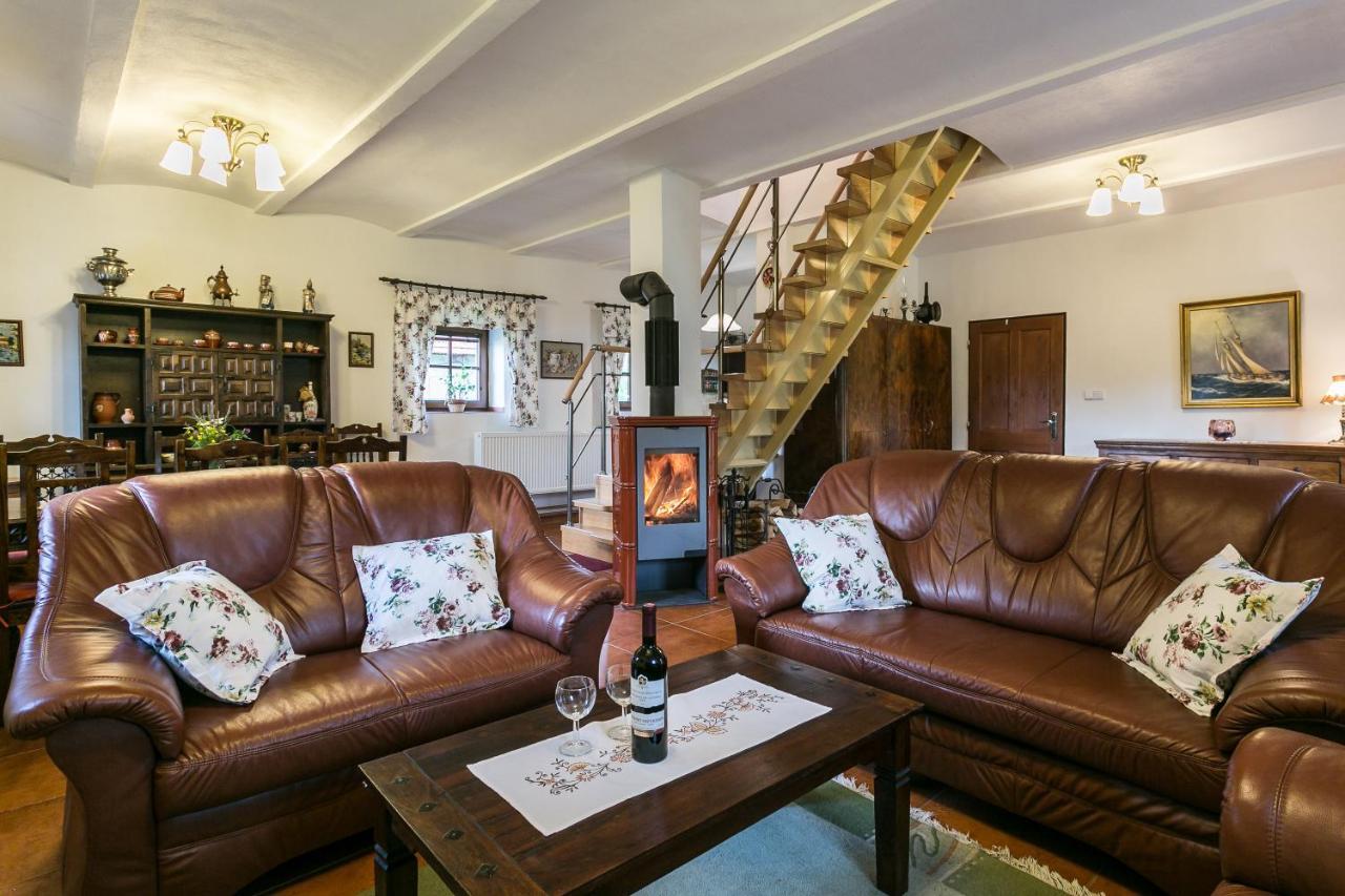 Villa Lypche Bešeňová Esterno foto
